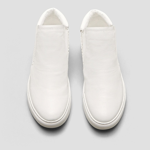 Kenneth Cole White Keiko Perforated Sneakers - Picture 1 of 7